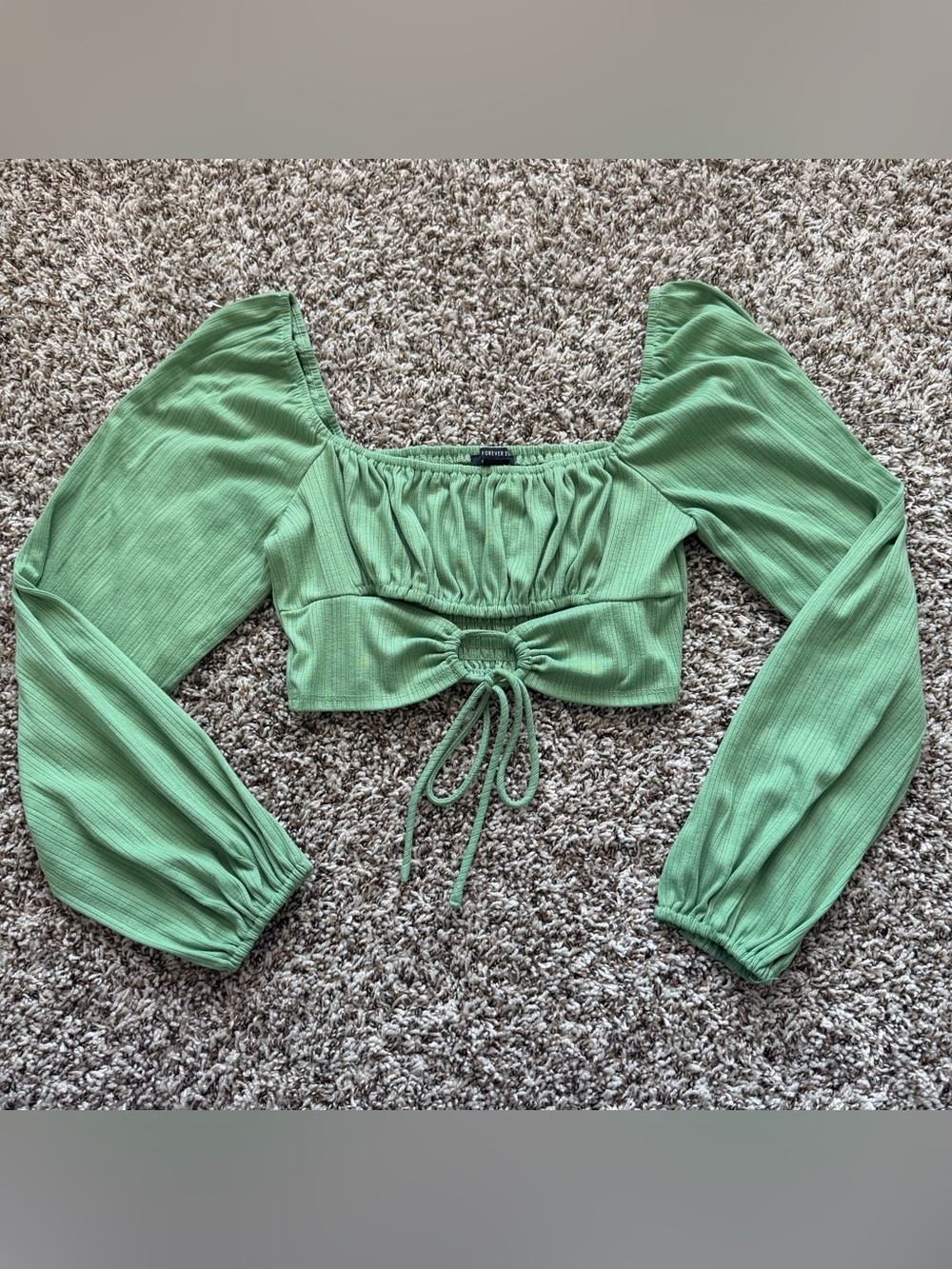 Forever 21 Light Green Long-Sleeve Ruched Crop Top